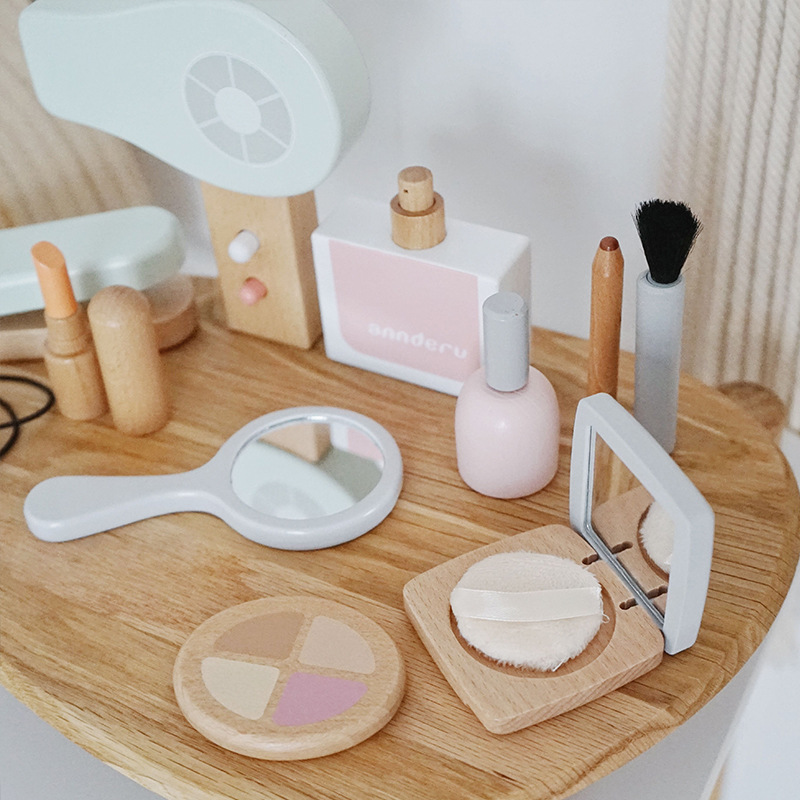 Yeni Çocuk Ahşap Simülasyon Ma - Makeup Beauty Makeup Game incelemesi ve fiyatı
